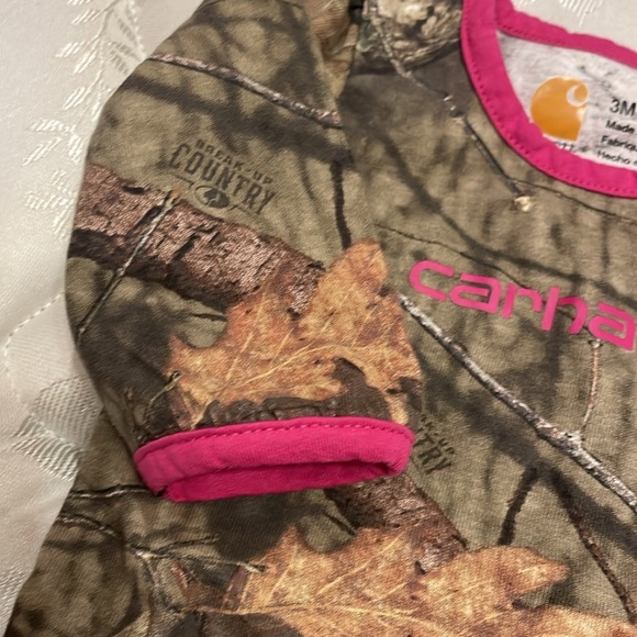 Size 3 month Carhartt Camo onesie with pink trim - Picture 8 of 9